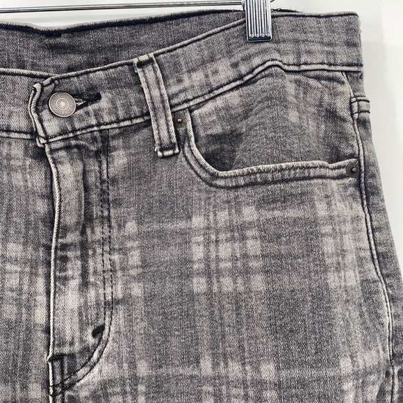 Levi’s Men Plaid Print Gray Slim Tapered Denim Jeans 32 x 34 - Picture 4 of 11